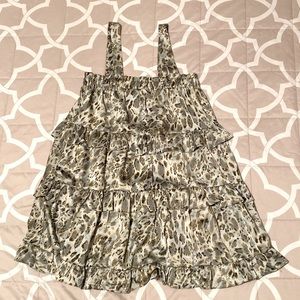 Beautiful above the knee dress. Brand: glam. Size: M